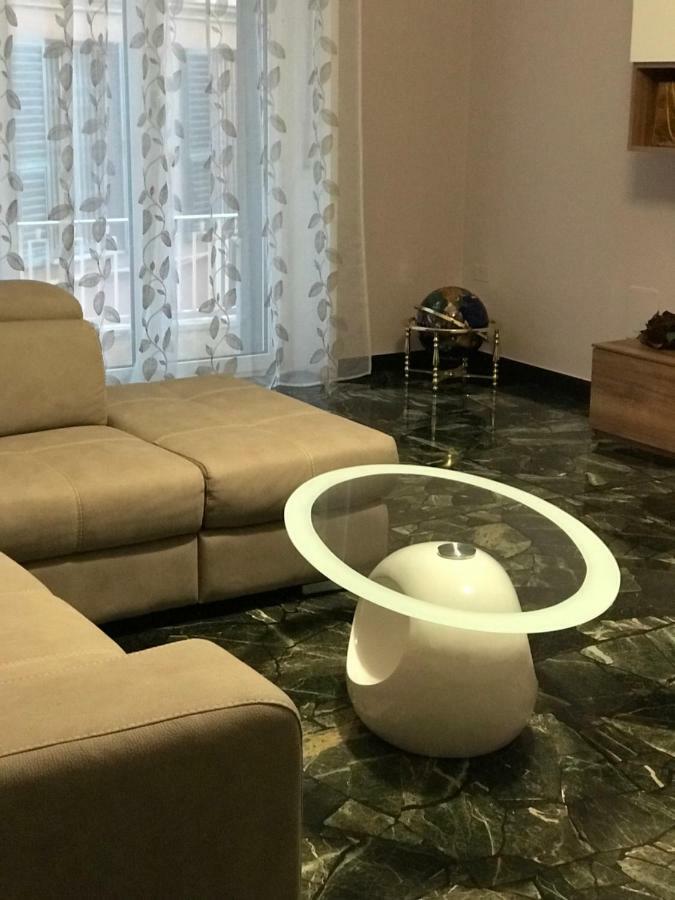 La Casa Di Claudia Apartment เจนัว ภายนอก รูปภาพ
