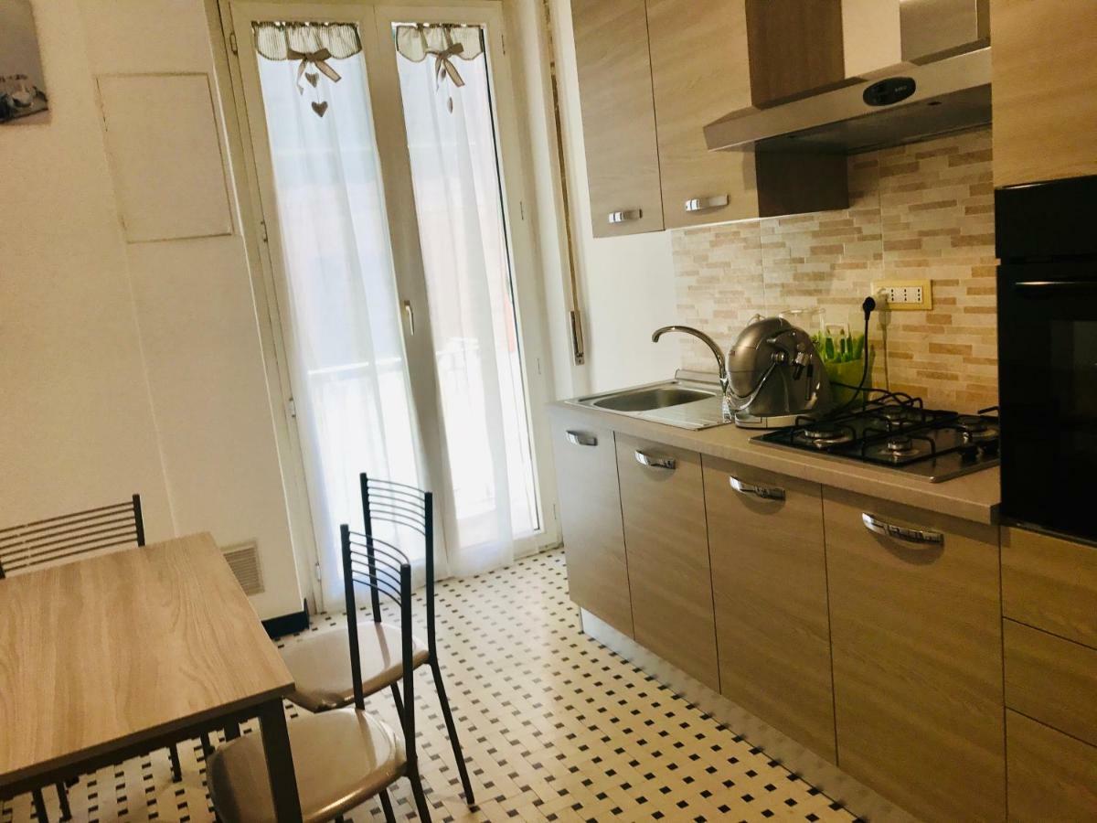 La Casa Di Claudia Apartment เจนัว ภายนอก รูปภาพ